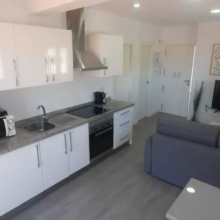 Atico Con Terraza Frente Playa Pedregalejo * Malaga
